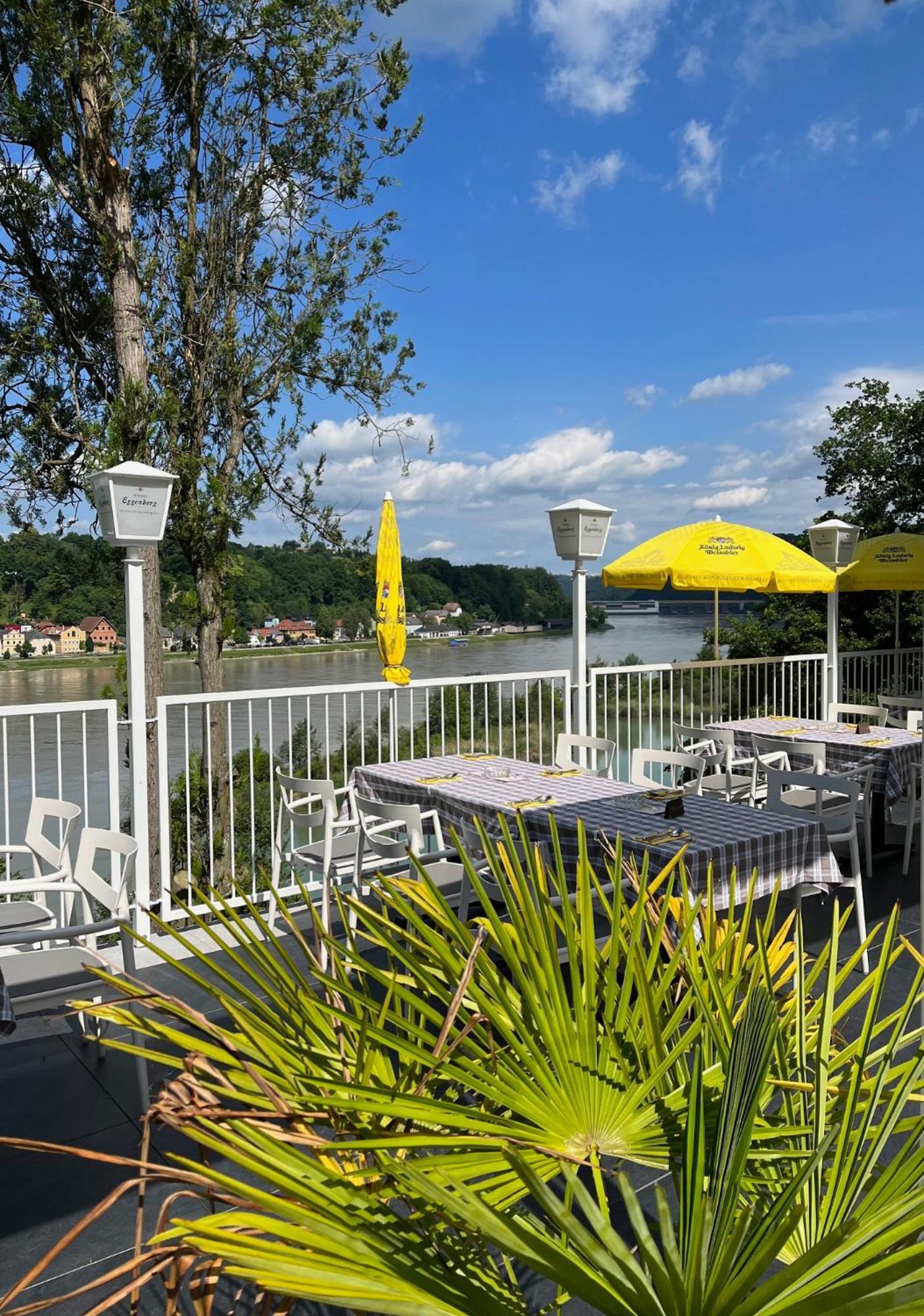 Hotel-Restaurant Faustschloessl Feldkirchen an der Donau Exterior photo